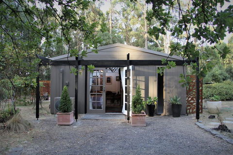 Lily's Farm Studio - Adwords Guide 0