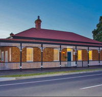 Lucy's Blackwood House - Adwords Guide