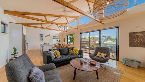 Luxe Townhouse - Linen/WiFi Included - Adwords Guide 1