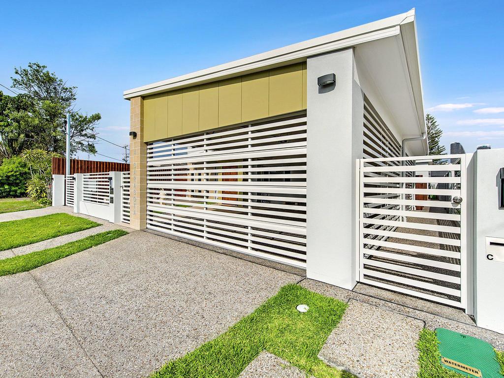 Luxury 1 bedroom home in Broadbeach Waters Broadbeach Waters