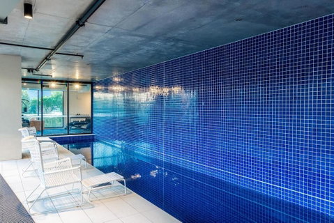 Luxury 2BR Yarra River Views WIFI-Netflix-Pool-Gym - Adwords Guide 0
