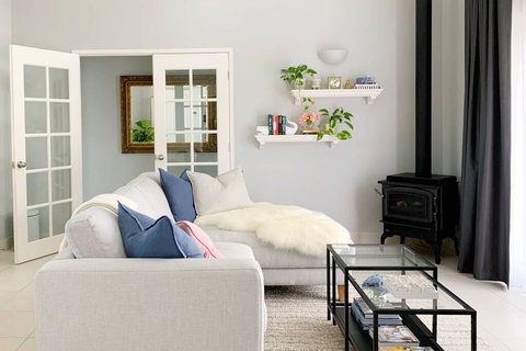 Luxury Storybook Manor Guest Suite - Adwords Guide 0