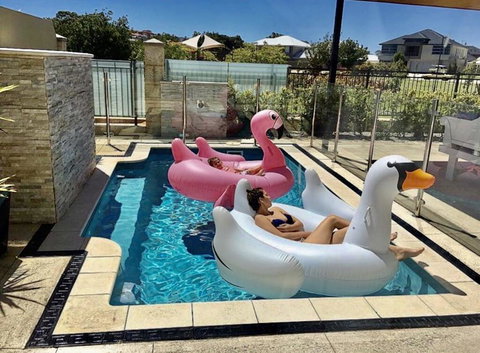 LUXURY VILLA W POOL & SPAS - Adwords Guide 1