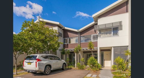 Magenta Shores 3 Bedroom Villa - Adwords Guide 3