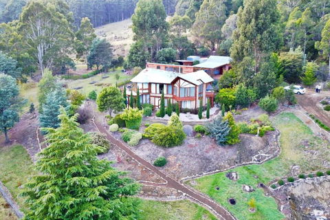 MAGICAL MOUNTAIN RETREAT - 20 Mins To CBD And Only 10 To MONA! - Adwords Guide 0
