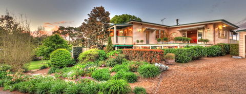 Maleny Homestead & Cottage - Adwords Guide 2