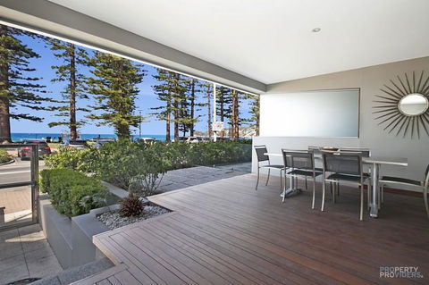 Manly Strand - Right On Manly Beach - Adwords Guide 0