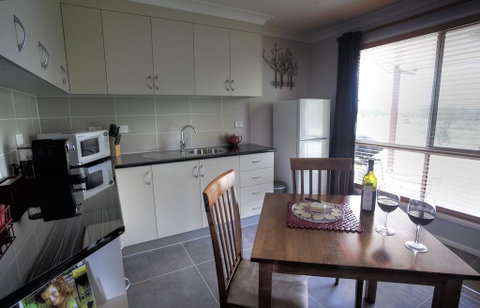 Maric Park Cottages - Adwords Guide 0