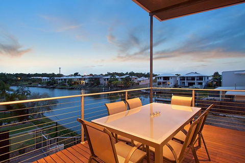 Marina Views Townhouse - Adwords Guide 1