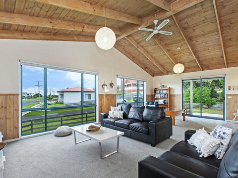 Matilda - 2 Crowe Street - Adwords Guide 0