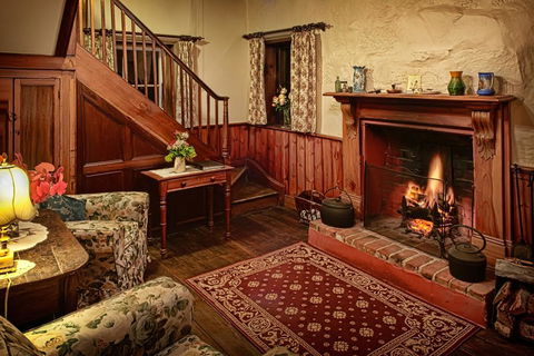 McCauley's Cottage - Adwords Guide 1