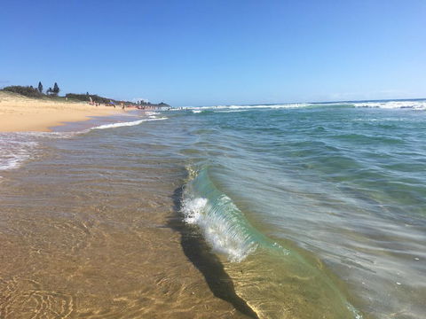 NEW UPMARKET COMFORTABLE 2 Bed, 2 Bath, OCEAN VIEWS, 250m To BUDDINA BEACH! - Adwords Guide 0
