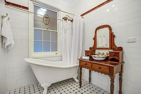 Newcastle Executive Homes - Oceanview Terrace - Adwords Guide 2