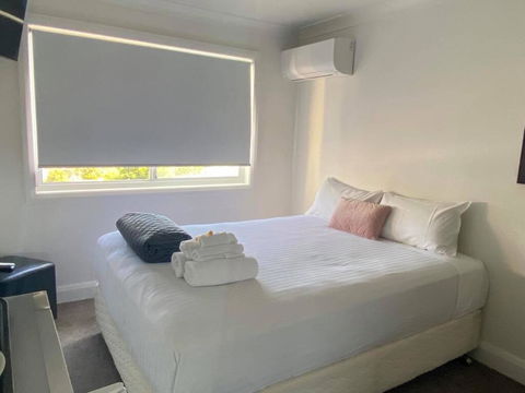 Newcastle Motel - Adwords Guide 1