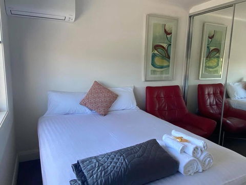 Newcastle Motel - Adwords Guide 0