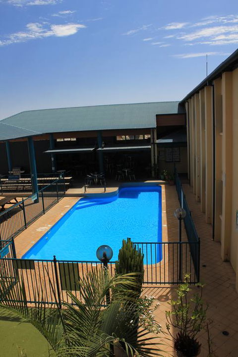 Ningaloo Coral Bay Backpackers - Adwords Guide 3