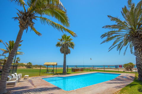 Ningaloo Reef Resort - Adwords Guide 0