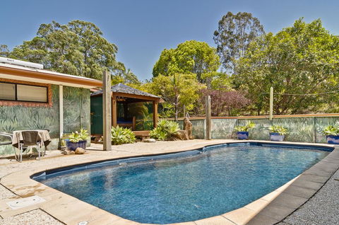 Noosa Edge Nudist Retreat - Adwords Guide 0