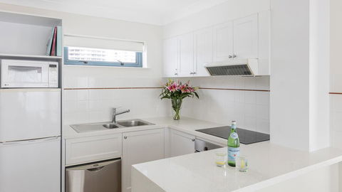 Oaks Gold Coast Calypso Plaza Suites - Adwords Guide 2
