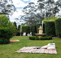 Old Mansfield Loft - gardens gazebo and getaways - Adwords Guide