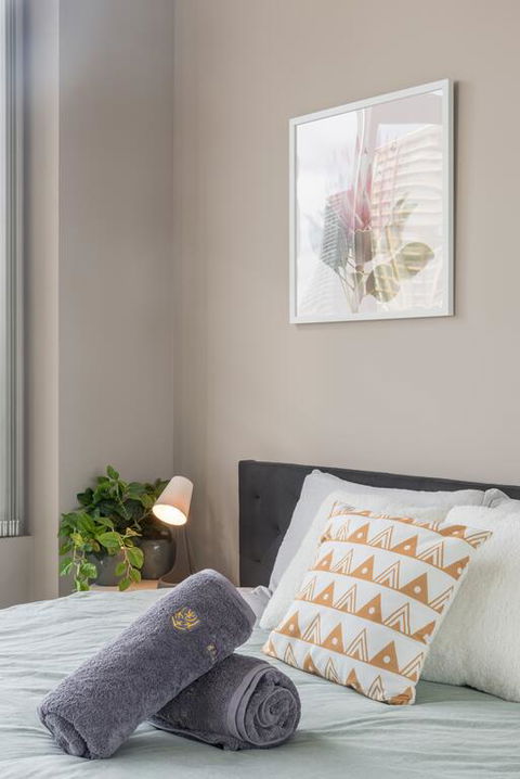 Olympic Park Near Qudos Bank Arena King Bed 1BR 1Bath Sleeps 6 Air-cond Parking - Adwords Guide 3
