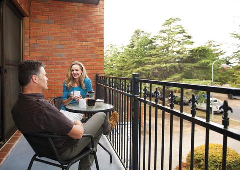 Oxley Court Serviced Apartments - Adwords Guide 0