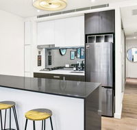 Pacific Bliss Executive Stay - Adwords Guide