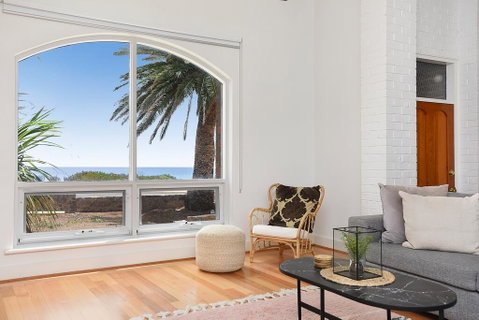 Palms On The Esplanade - Sellicks Beach - WiFi - Adwords Guide 1