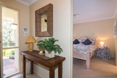 Panorama - 7 Stacey Drive - Adwords Guide 2