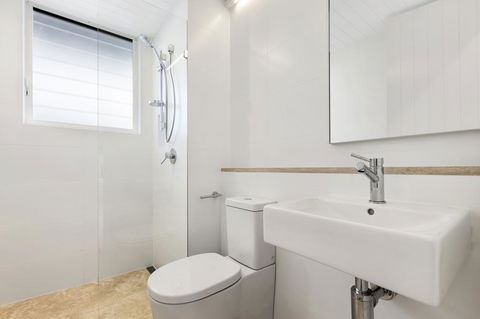 Paperbark B - Luxury Duplex Sunshine Beach - Adwords Guide 0