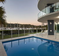 Pavillions 12 - Waterfront Spacious 4 Bedroom With Own Inground Pool And Golf Buggy - Adwords Guide