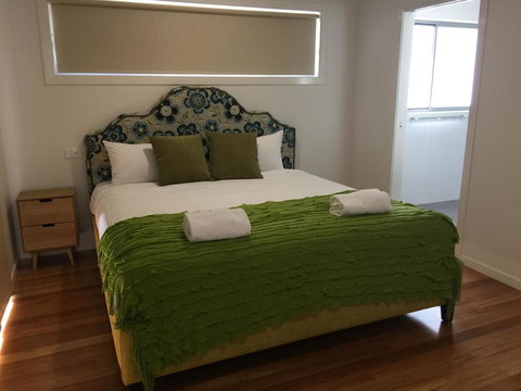 Pearls On Sapphire Beach - Adwords Guide 1