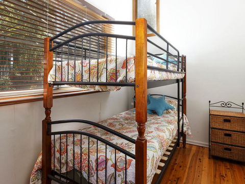 Pet Friendly - Bennetts Beach Cottage - Adwords Guide 3
