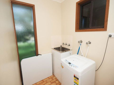 Pet Friendly On Pelican - Close To Myall River - Adwords Guide 3