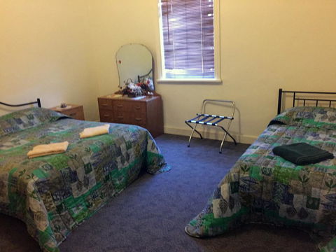 Port Wakefield Cottages - Adwords Guide 1