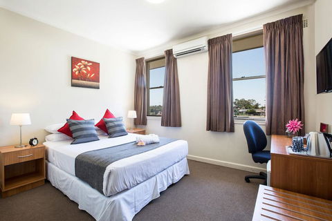 Pritchards Hotel - Adwords Guide 0