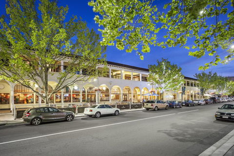 Quest Canberra - Adwords Guide 0
