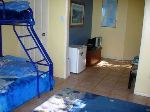 Rainbow Breezes 4 - Rainbow Beach, Townhouse With Breath-taking Ocean Views To Fraser Island - Adwords Guide 3