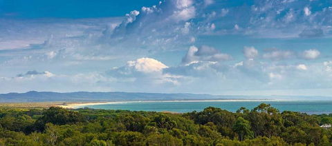 Rainbow Breezes 4 - Rainbow Beach, Townhouse With Breath-taking Ocean Views To Fraser Island - Adwords Guide 1