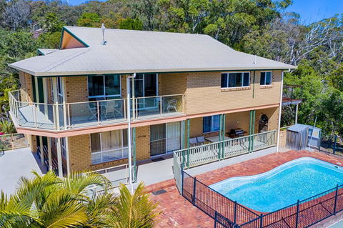 Rainbow Views - Rainbow Beach, Stunning Ocean Views And A Swimming Pool - Adwords Guide 1