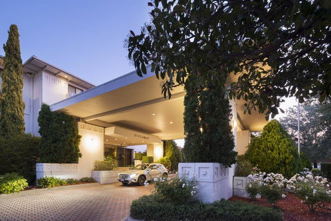 Ramada Diplomat Canberra - Adwords Guide 0