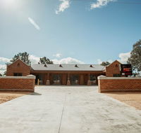 Red Waratah Accommodation - Adwords Guide