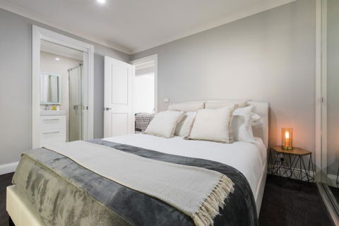 Rex's Yarra Valley House - Adwords Guide 3