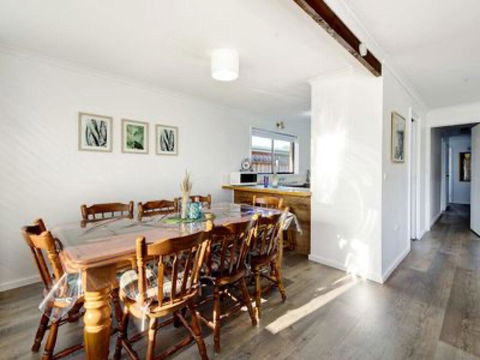 Rosebud Beach Babe - Adwords Guide 2