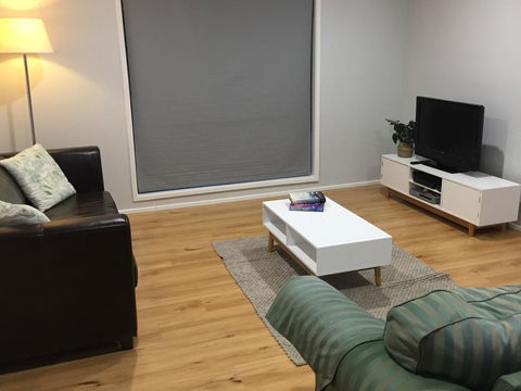 Rosebud Holiday Retreat - 700m To The Beach - Adwords Guide 0