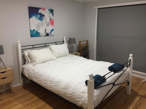 Rosebud Holiday Retreat - 700m To The Beach - Adwords Guide 3