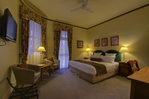 Royal Exchange Hotel - Adwords Guide 1