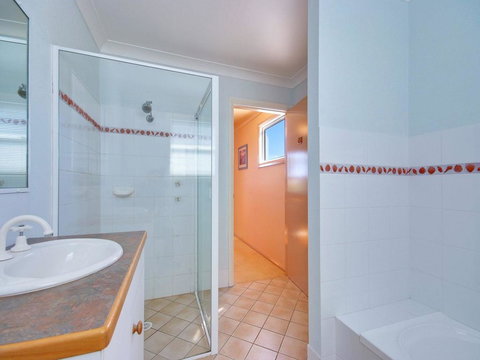 Salt Water @ Fingal Bay - Adwords Guide 2