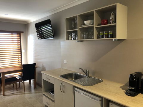 Saltair Luxury Accommodation - Adults Only - Adwords Guide 3