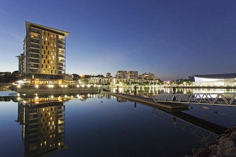 Saltwater Suites - 1,2 & 3 Bed Waterfront Apartments - Adwords Guide 0